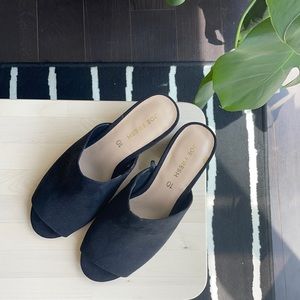 NWOT black suede Mules